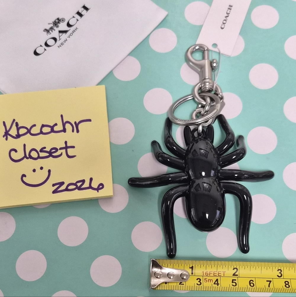 Coach Spider Bag Charm NWT CAX79 - ๐๐จ๐ฅ๐ ๐๐ฎ๐ญ ๐๐๐ซ๐จ๐ฌ๐ฌ ๐๐จ๐๐๐ก! - Picture 4 of 13